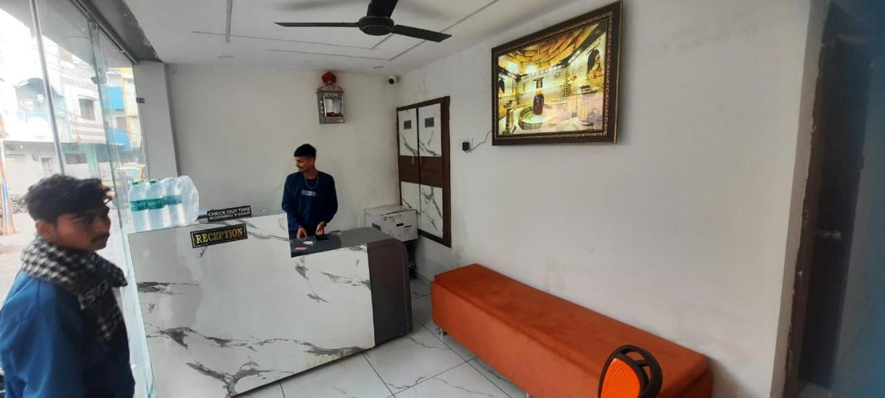 Hotel Shree Kedar Palace Uddzsaín Kültér fotó