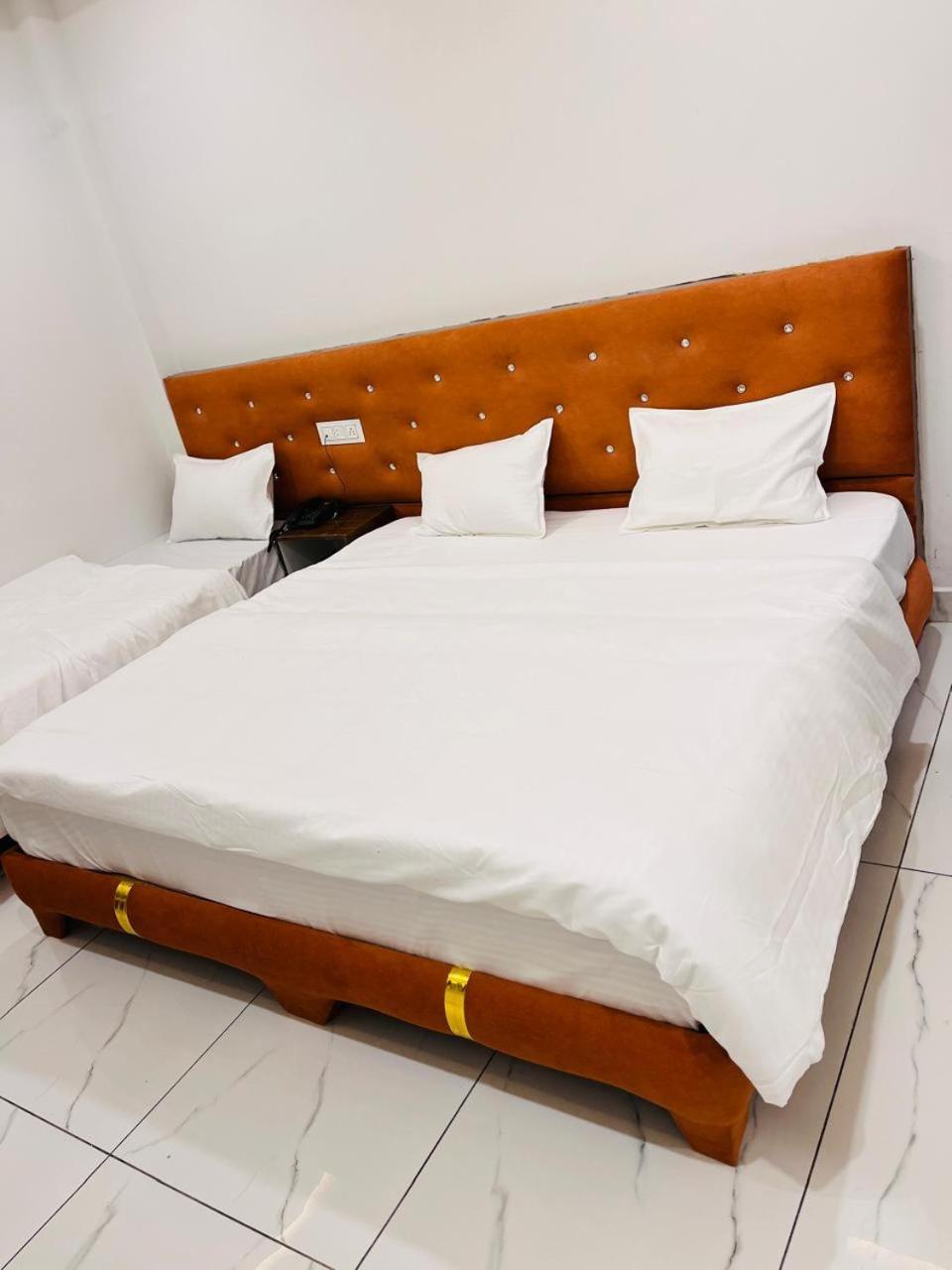 Hotel Shree Kedar Palace Uddzsaín Kültér fotó